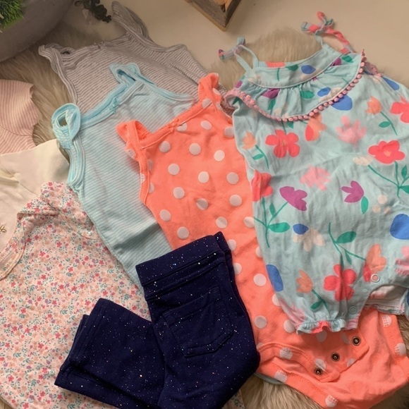 Bundle of baby girl infant nine month summer clothes - Picture 3 of 5